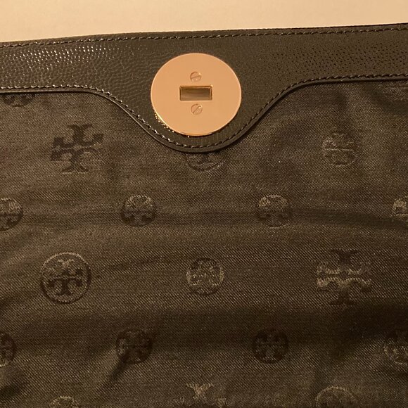 Tory Burch patent leather gold chain clutch or shoulder bag - Picture 10 of 16